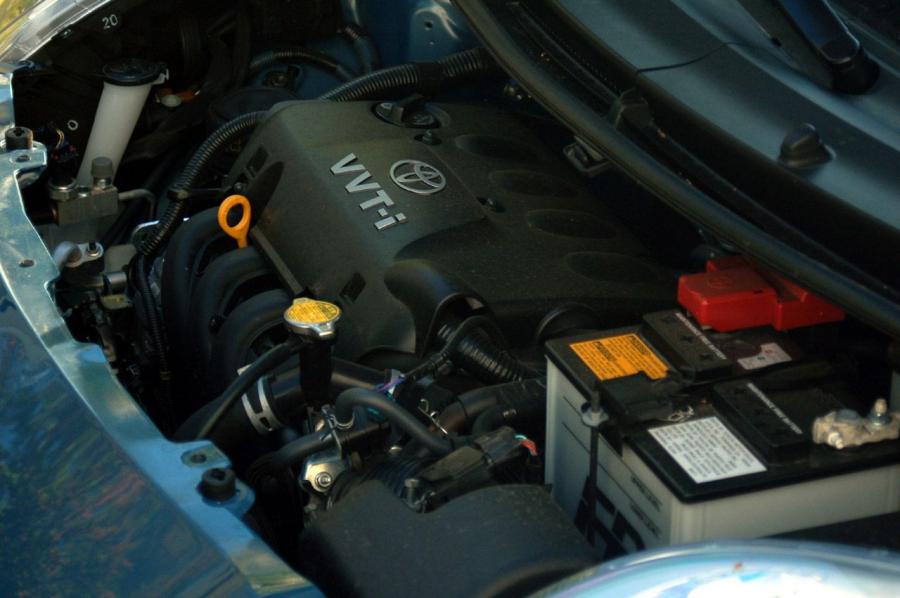  Toyota Yaris 2008 года  (фото 8 из 38)